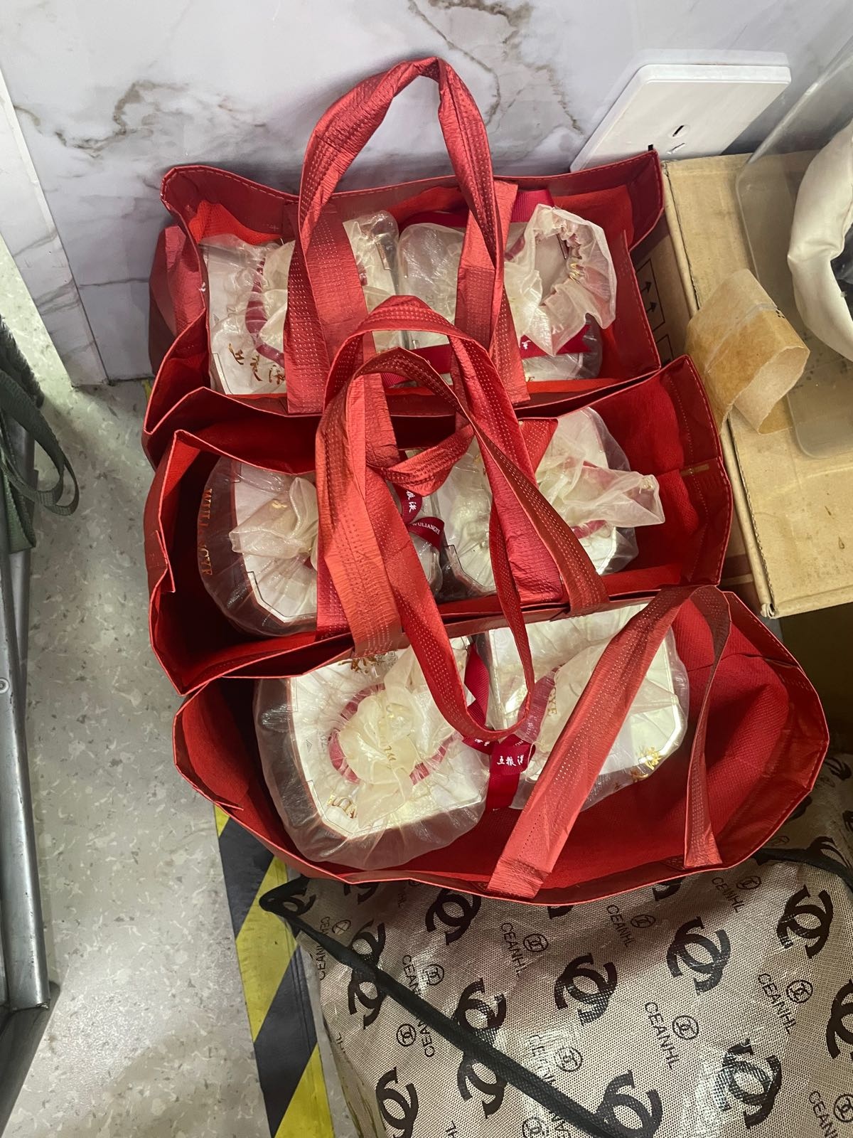 鑫金泰商酒店回收酒回收虫草