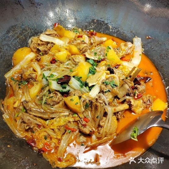 街尚缘铁锅炖地道东北菜(林大路店)
