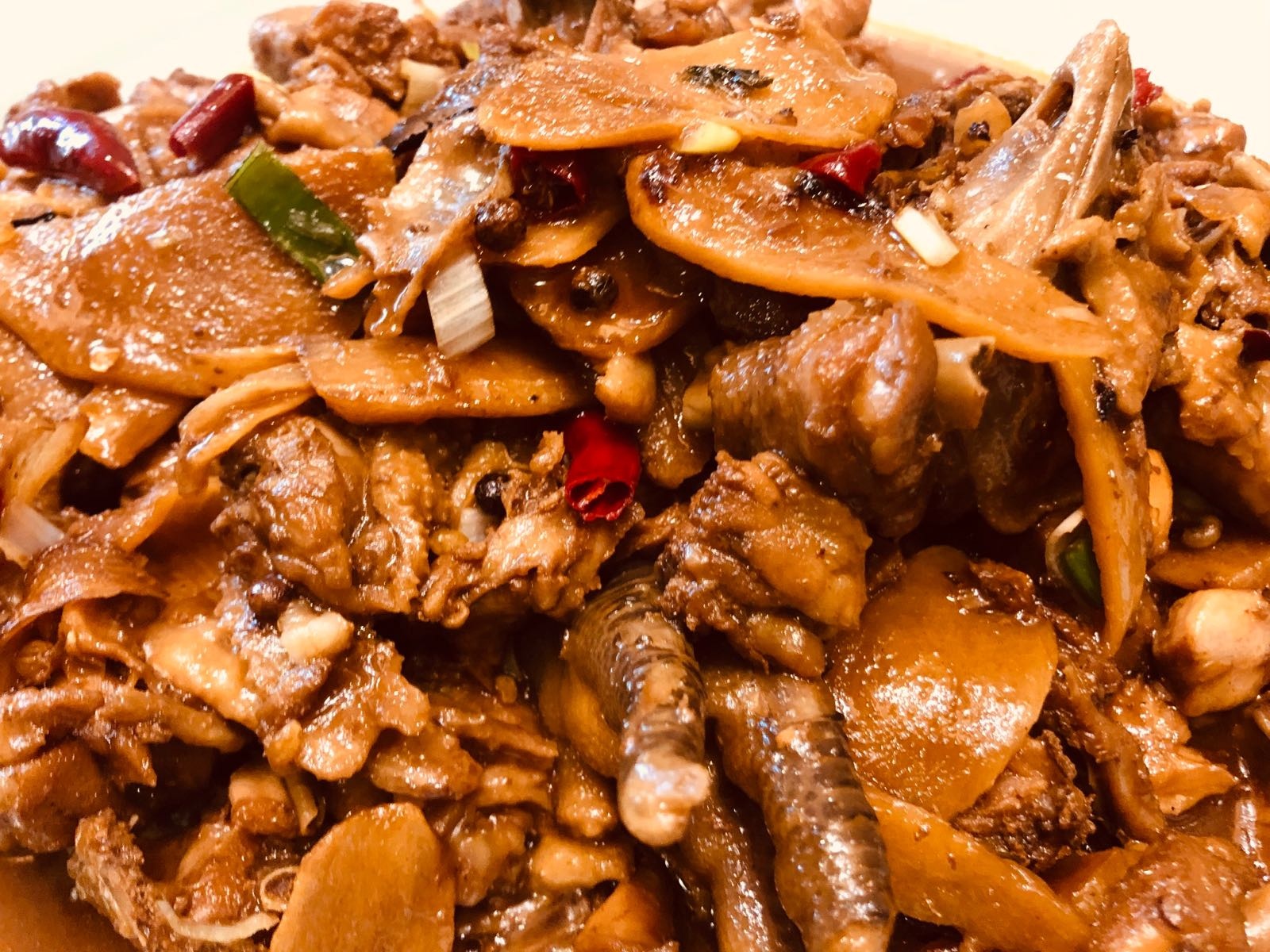 鑫玺·鲁泉山东菜馆环境