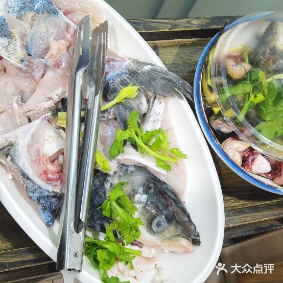 老船舫现做鲜鱼馆(武隆店)