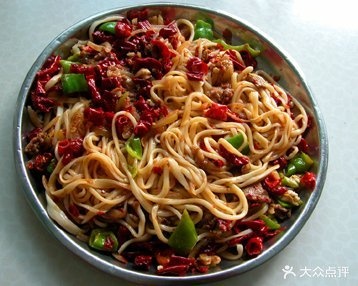 楼兰美食城