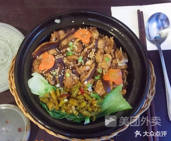 麦兜家煲子饭
