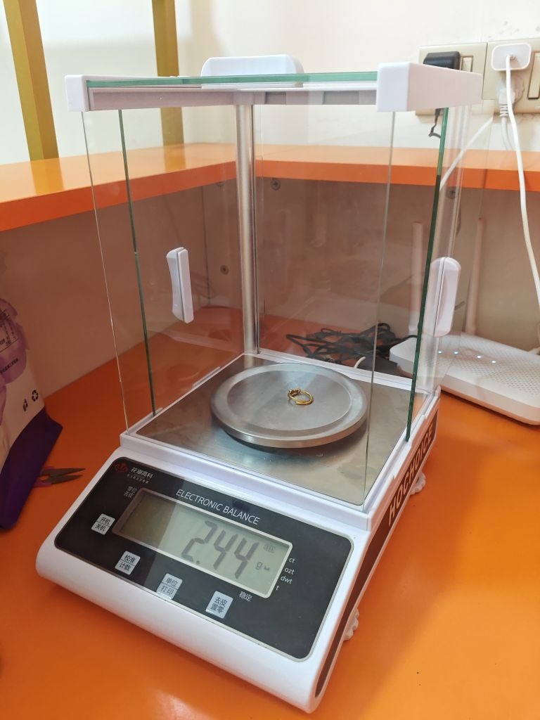 黄金奢侈品