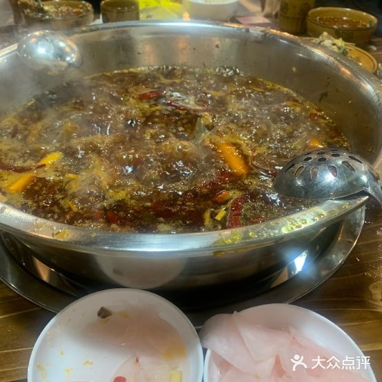 江边黄腊丁火锅(和都国际店)