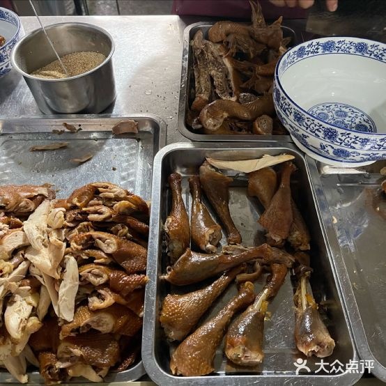 清真弥勒新园马宇卤鸡米线