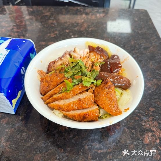 张记猪脚饭(东海大道店)