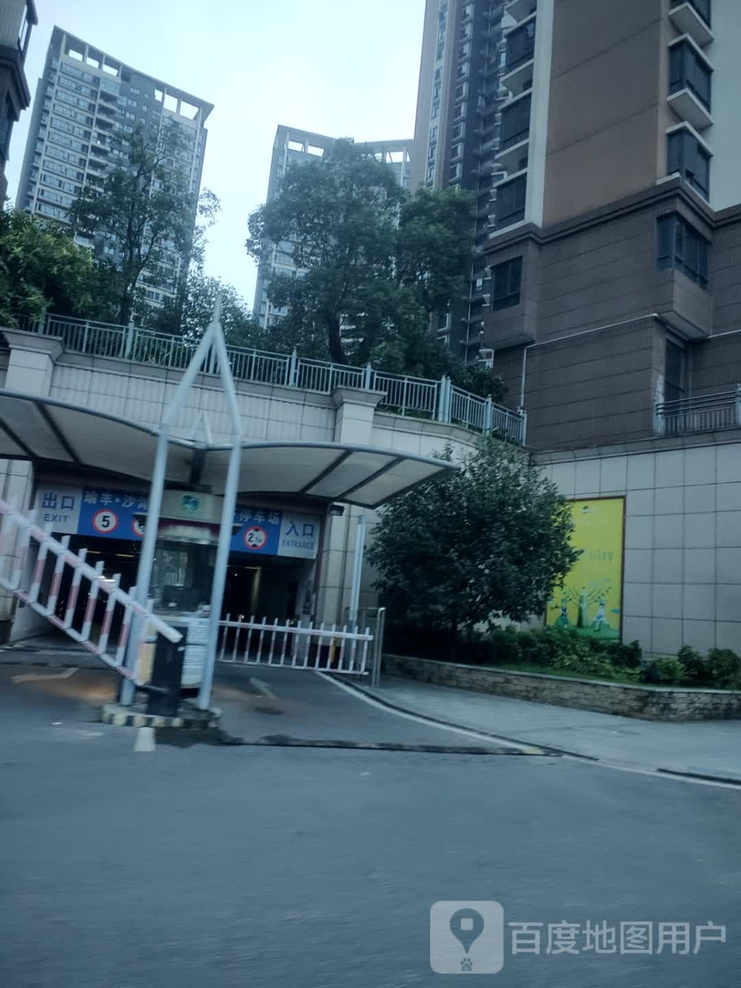 沙湖绿洲-停车场