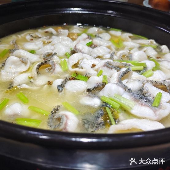 香约·洲湾酸菜鱼·龙虾烧烤(中赢康康谷店)