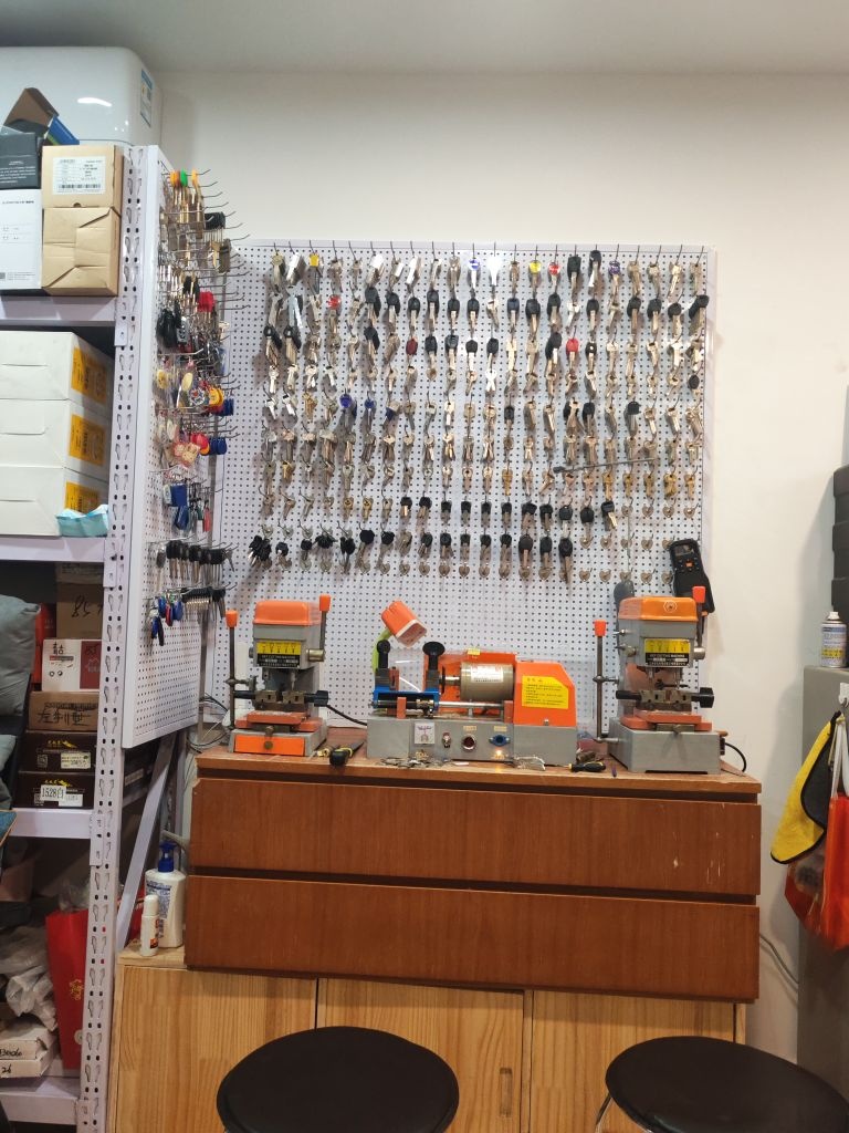 信德嘉诚开锁换锁配钥匙