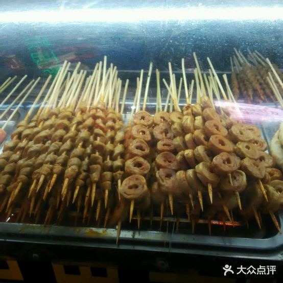 小燕子串串香(老城十字街夜市店)