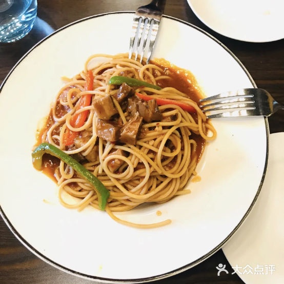 米兰8号私房披萨(贵广和店)