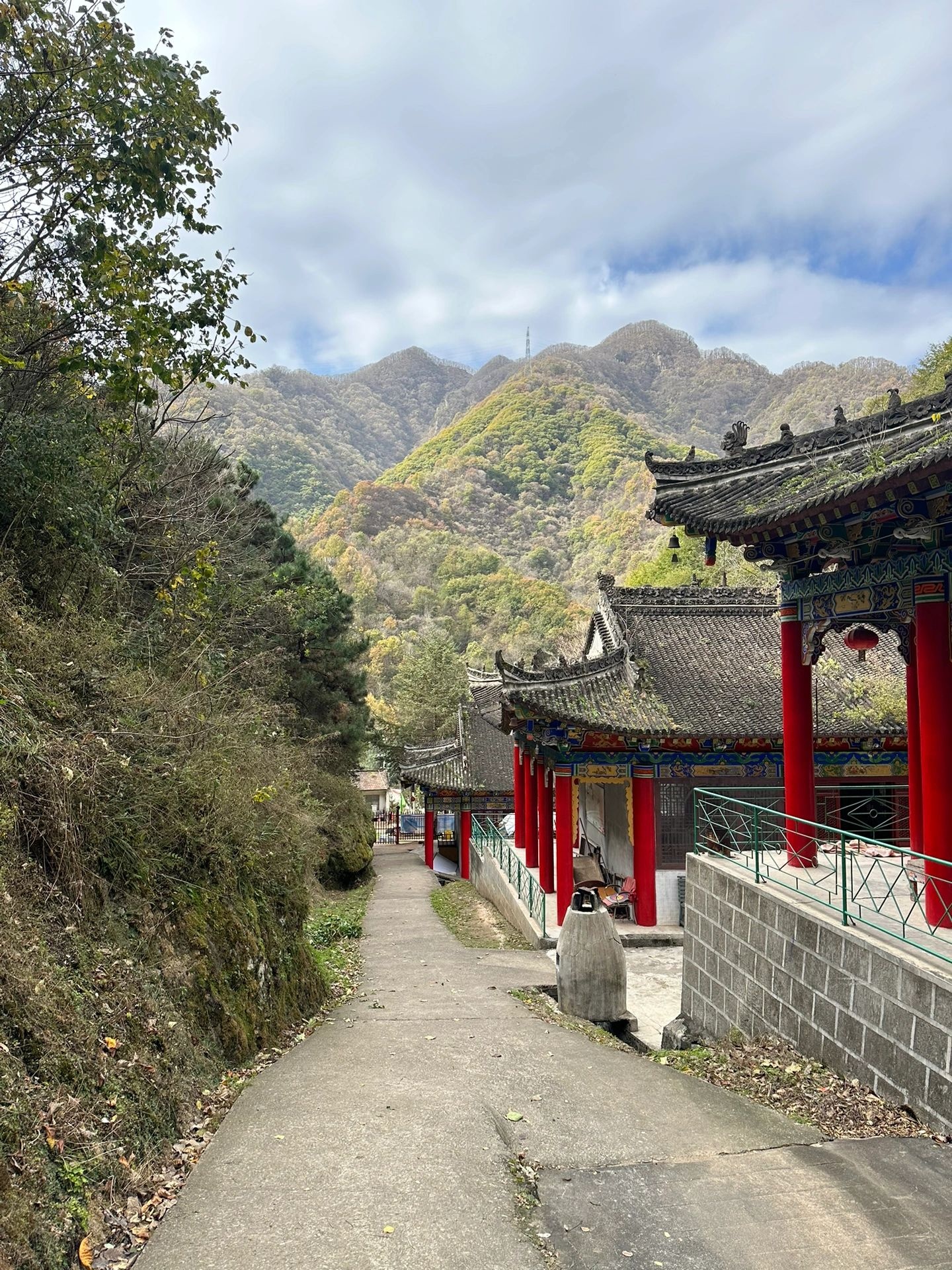 宝鸡市雪山洞森林公园
