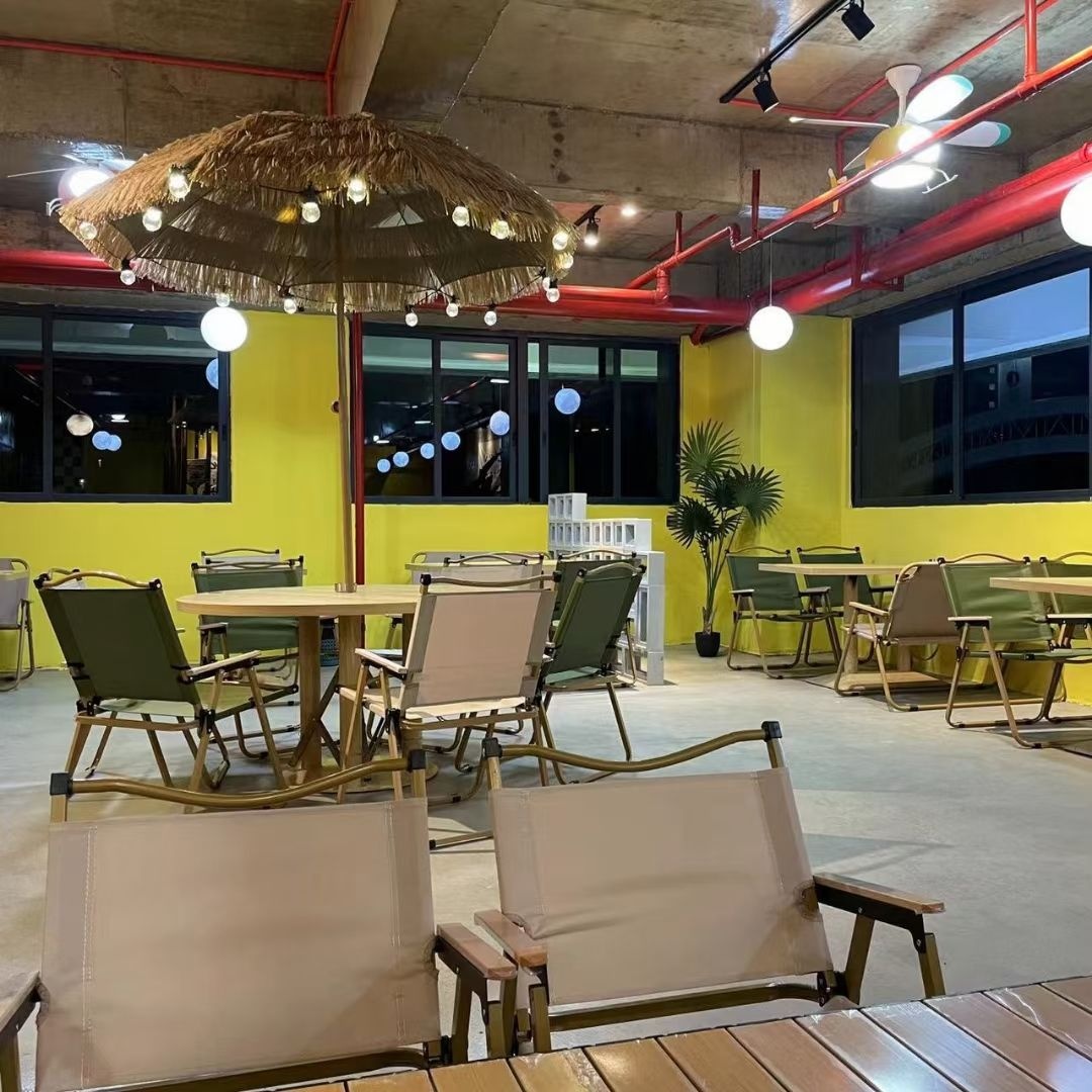 弈萨客胫思披萨店