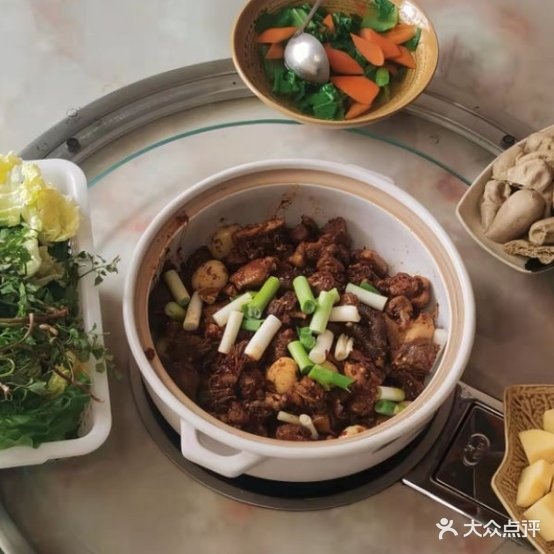 特色灰豆腐鸡