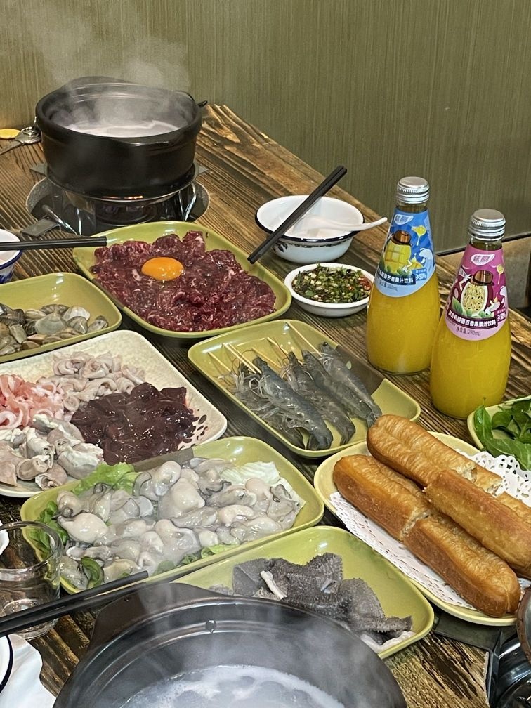 粥愤记容锐底·潮粤火锅