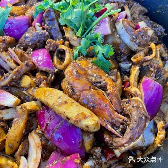 韩大妞牛肉扒拉锅