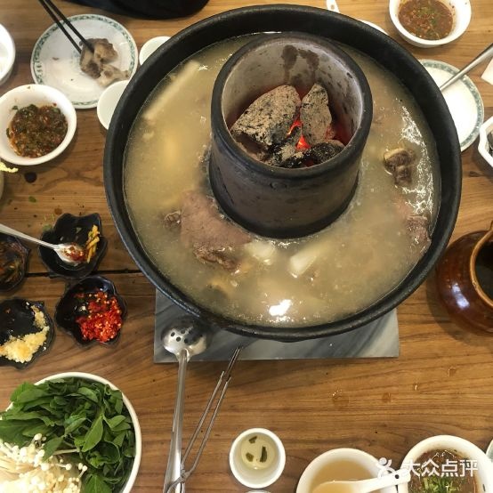 朋亦乐古法茅牛火锅(喜洲古镇店)