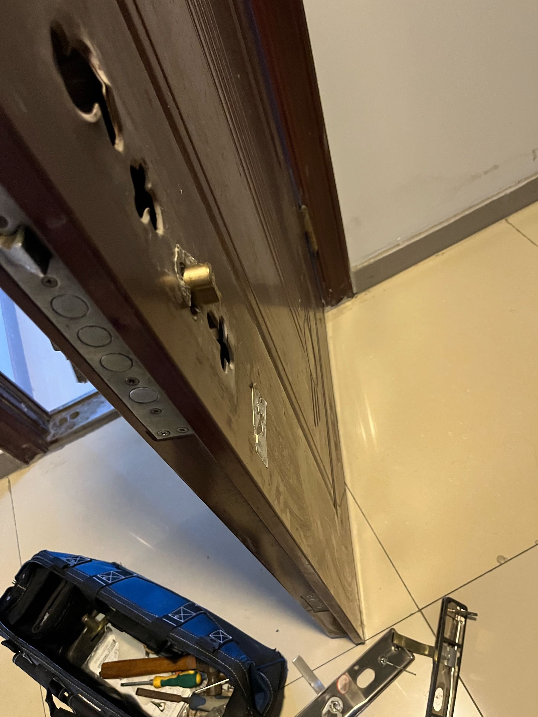 沁锦开锁换锁配钥匙