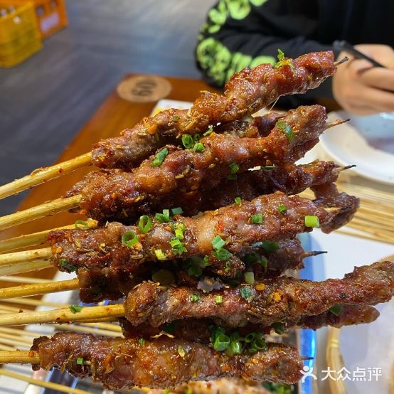 洞氮牛哥烧烤(高桥店)