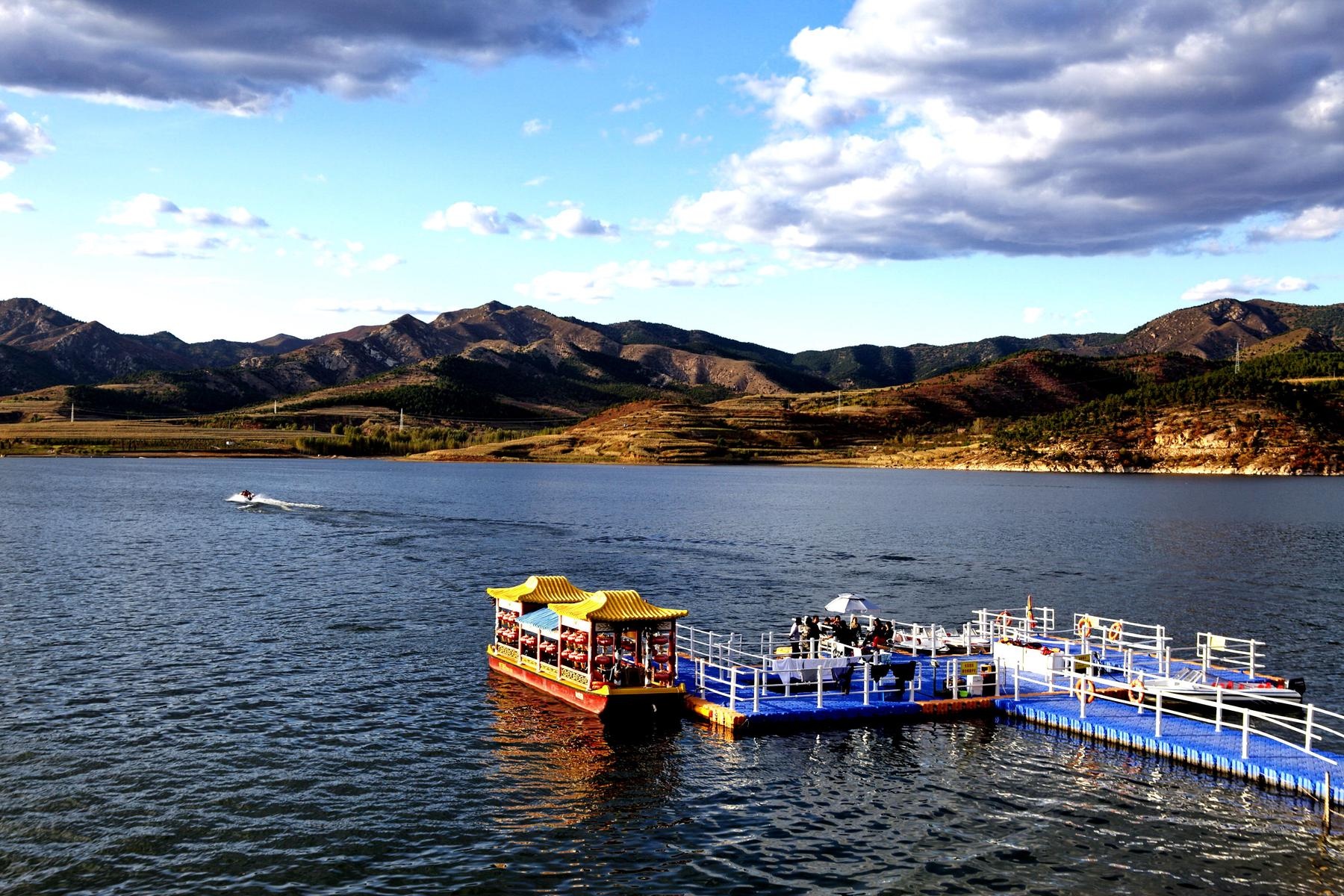 紫蒙湖旅游风景区