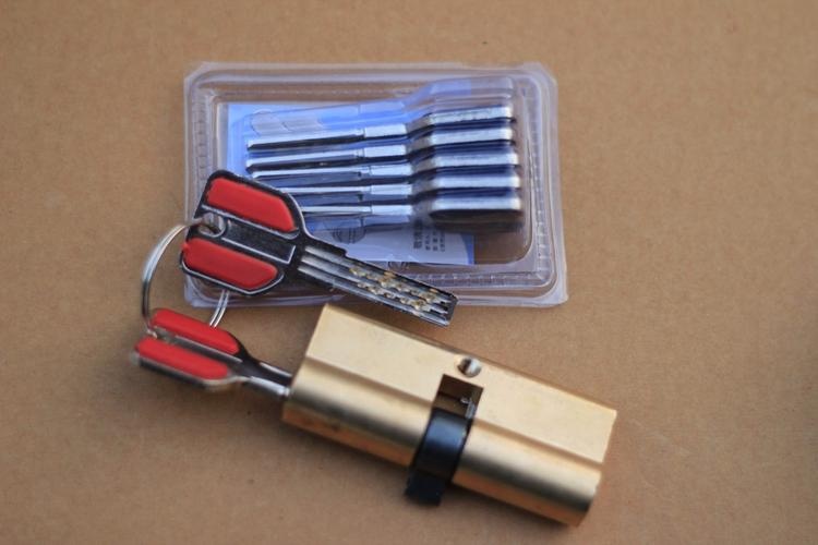 安记开锁修锁换锁芯配钥匙