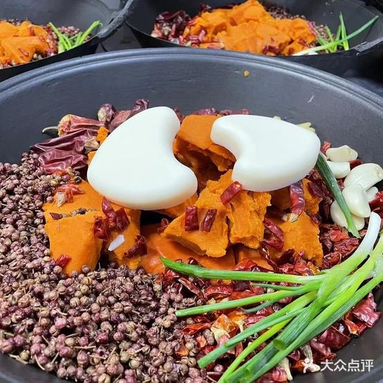 炫汊喜延嬢老火锅