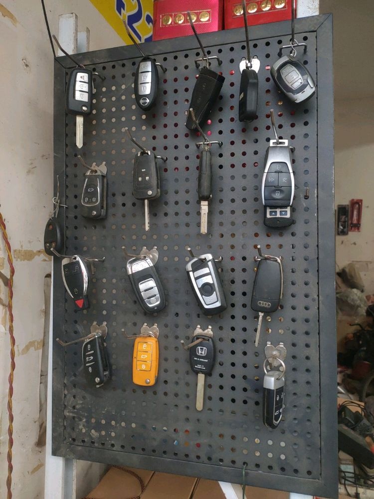 急开锁配钥匙配汽车钥匙