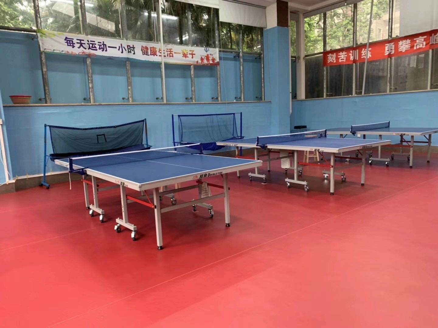 万科金御华府乒乓球场