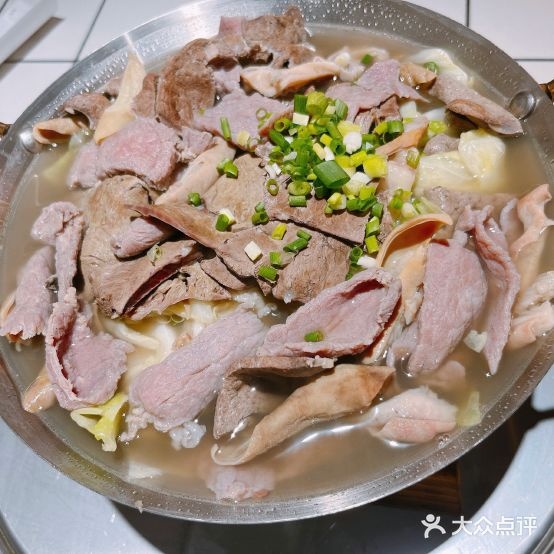 何三妹乐山跷脚牛肉(埌西店)