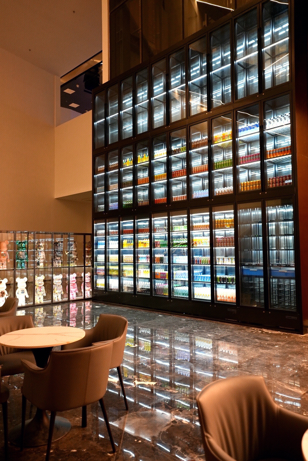 佛山市天花板餐饮有限公司