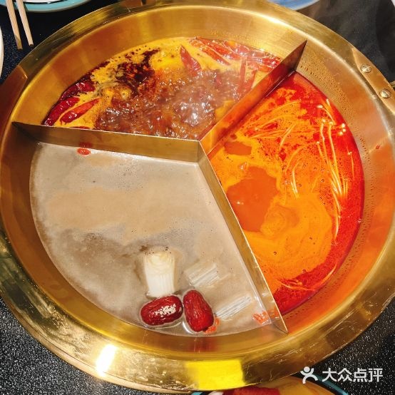 桂红坊火锅(新明路店)