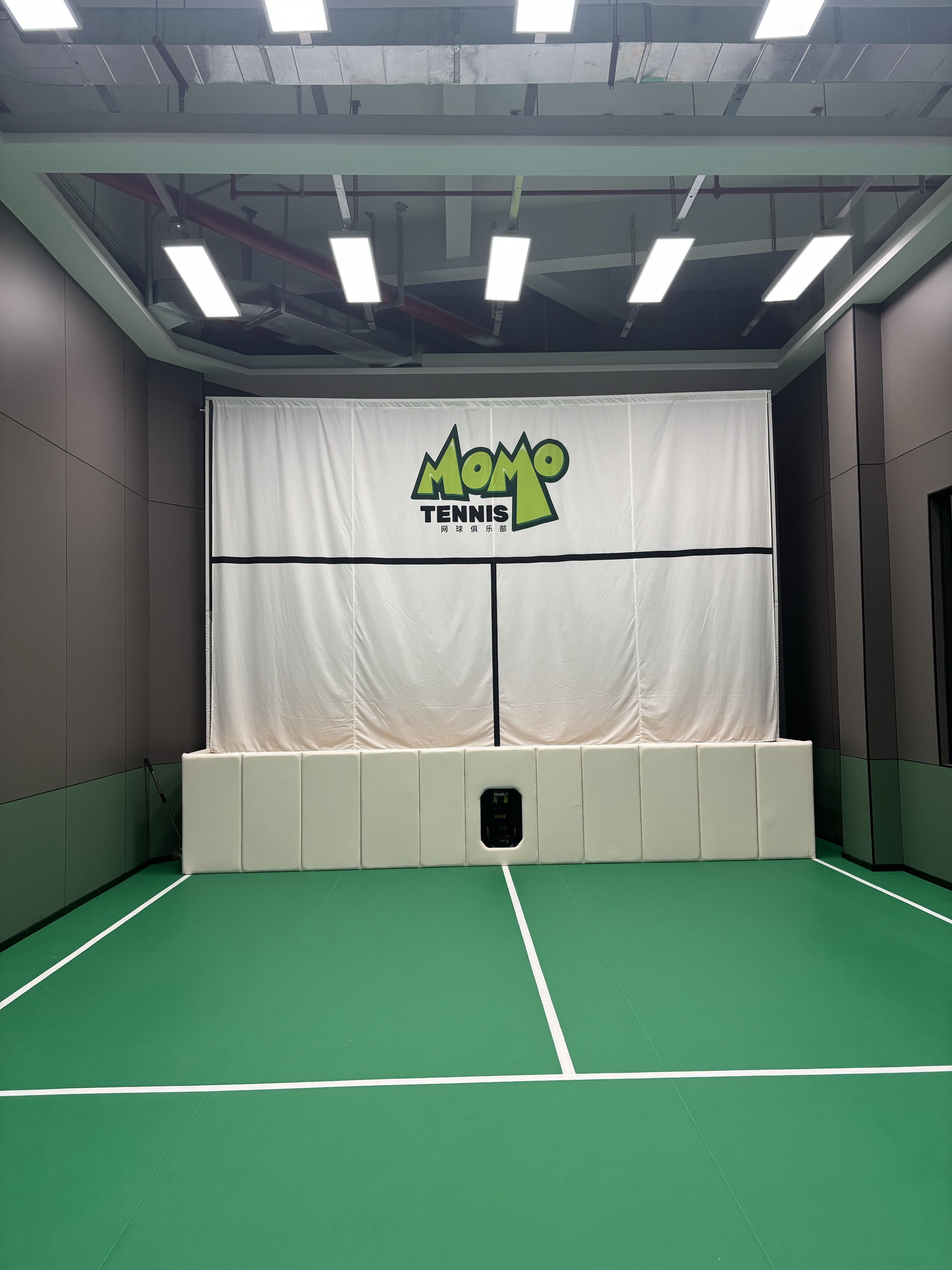 MOMO Tennis
