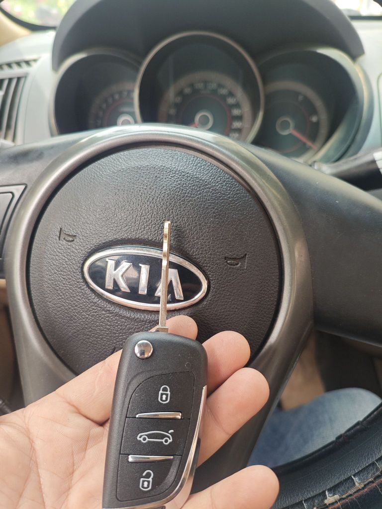 开锁配汽车钥匙