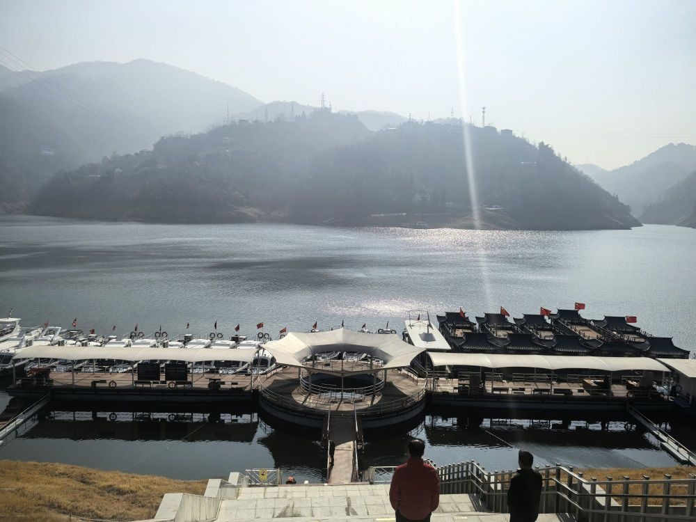 瀛湖风景区-北门北侧路侧停车场