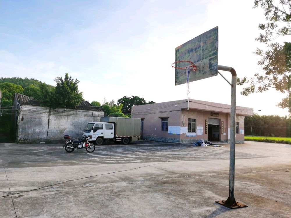 龙翔篮球场