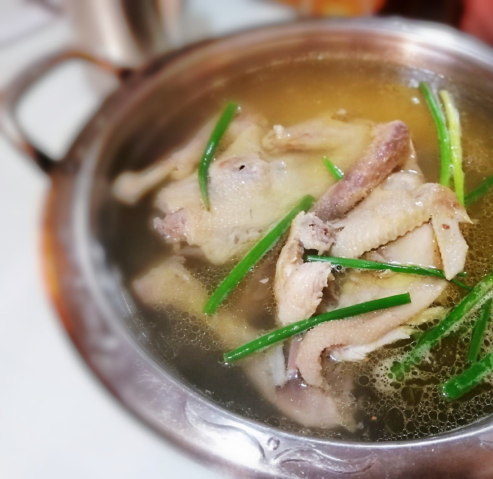 吃水搭片喝老母鸡汤随州老店