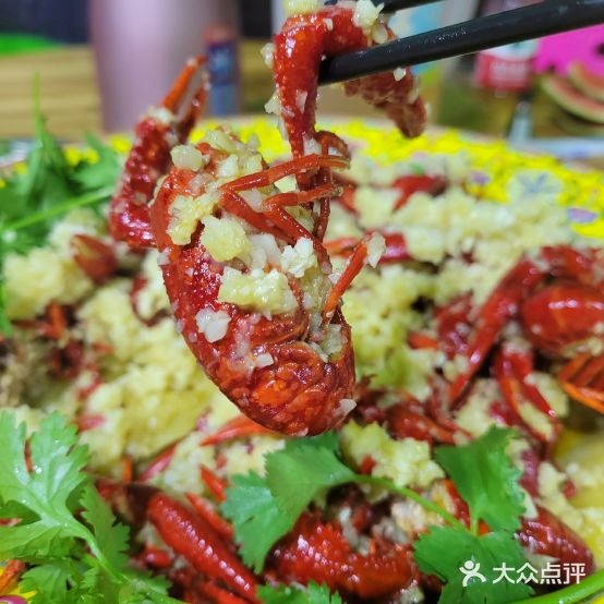 骚虾仔主题餐厅小龙虾烤鱼馆烤