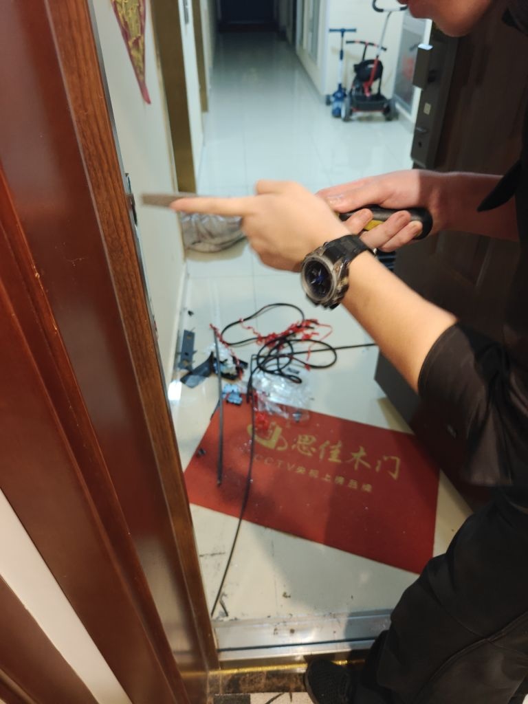 退伍兵开锁换锁换密码锁汽车锁保险柜