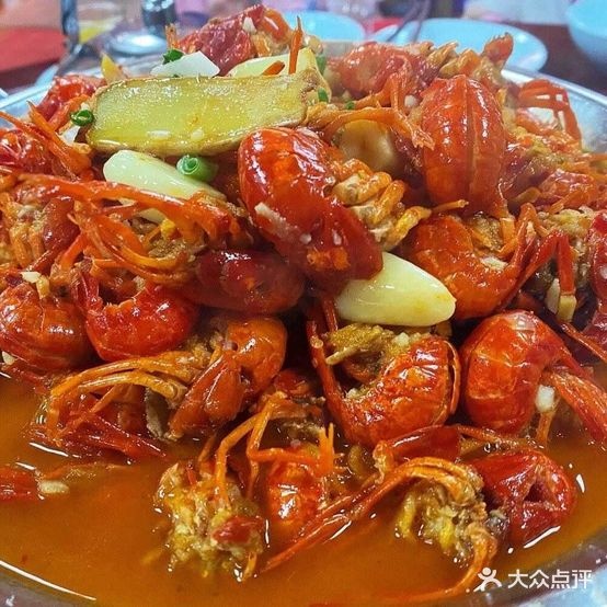 纸上烤活鱼重庆鸡公煲。(郭溪店)