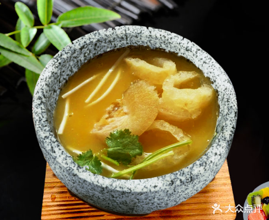邵记坳门鱼翅(南京东路店)