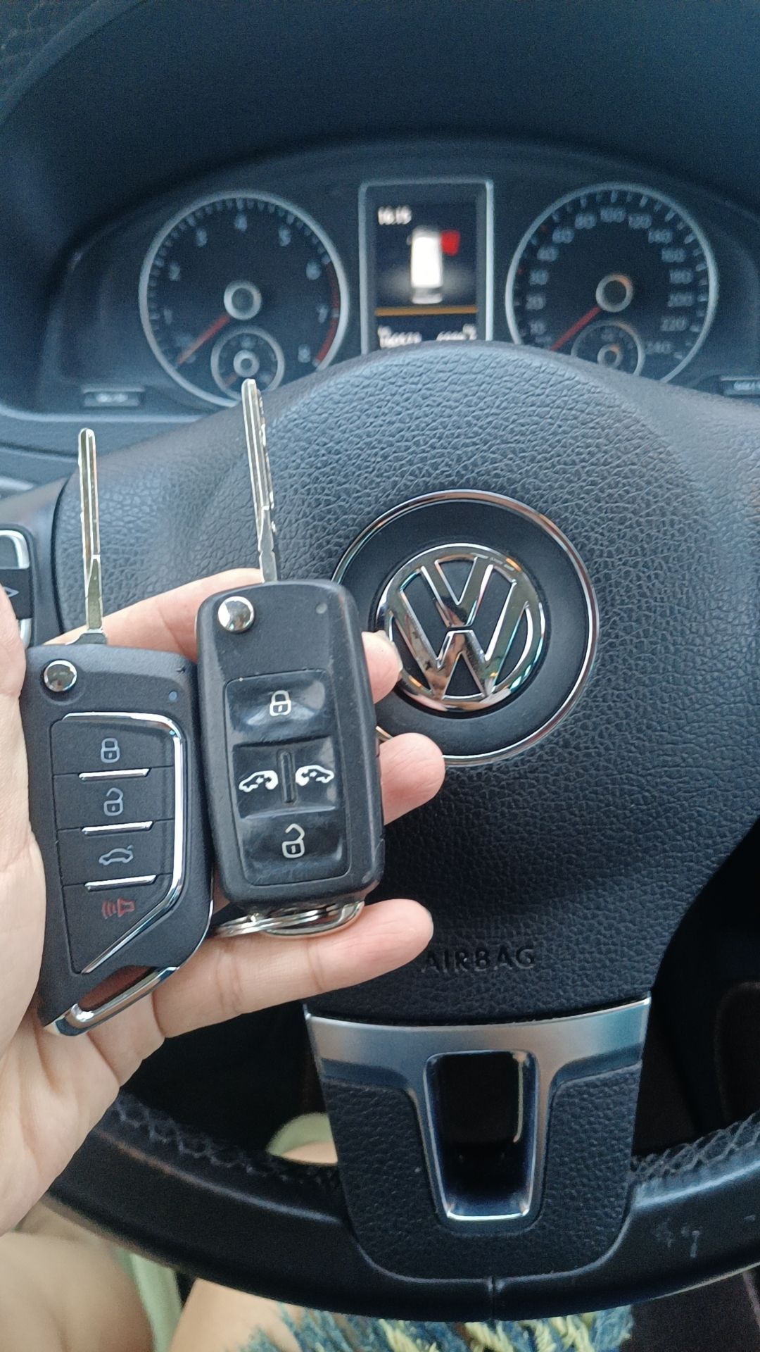 志强开锁配汽车钥匙