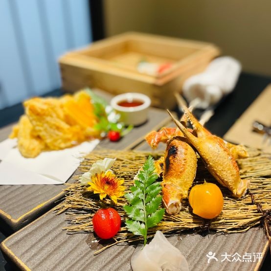 蟹味町日料·松叶蟹帝王蟹(芜湖路店)