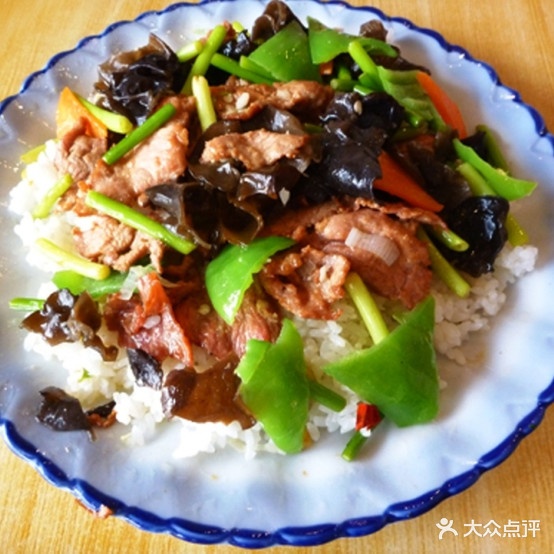 李记酱骨香锅食府(展东路店)