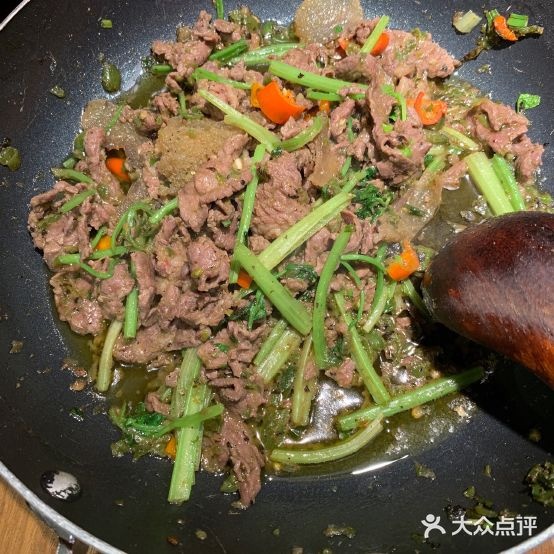 吃饭皇帝大·土家民委菜(龙湖杭州金沙天街店)
