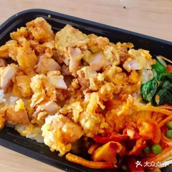 张姐烤肉拌饭脆皮鸡饭