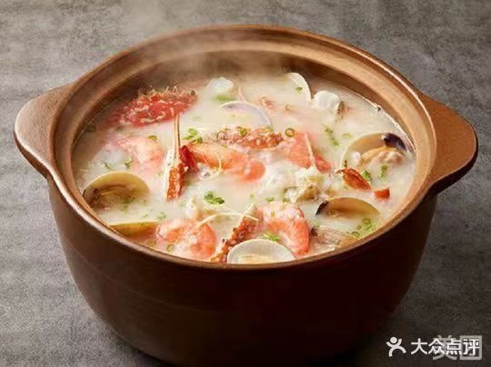 港巢琴悦海鲜