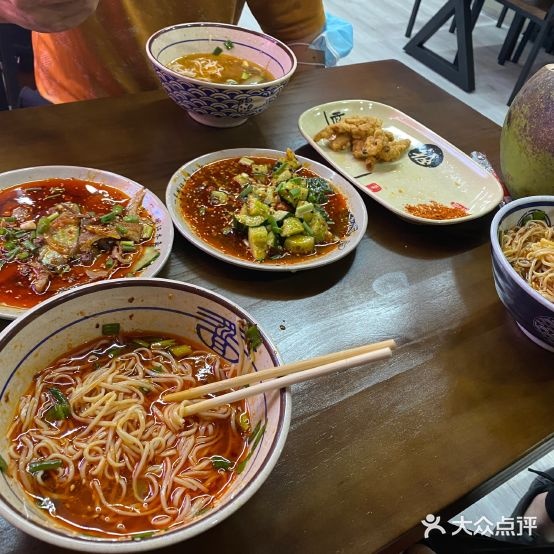 成都小吃铺(大东海店)