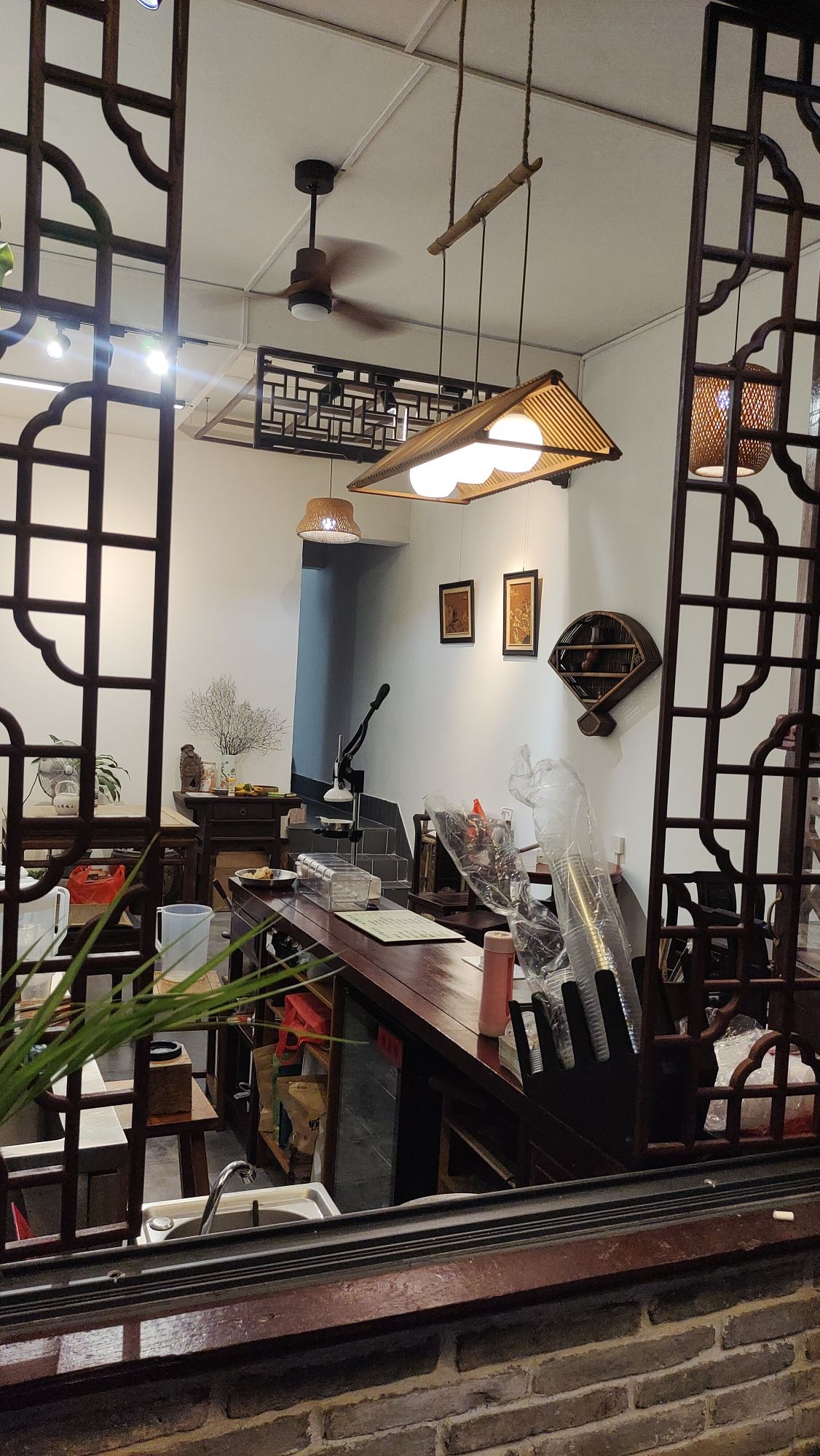 知竹茶乐-手打柠檬茶