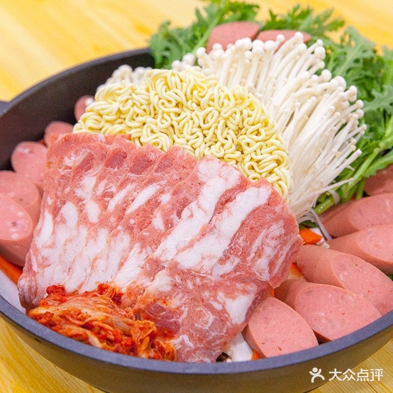 噢依稀韩国街头肥牛部队火锅(壹方城店)