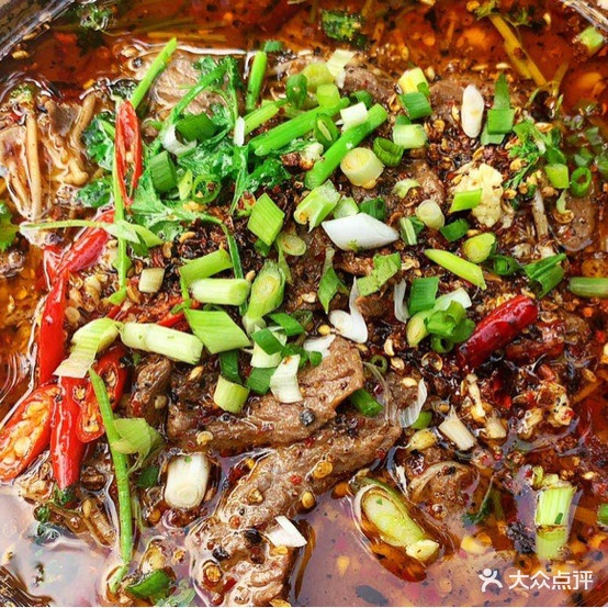 臭豆腐煮鱼天天土小吃